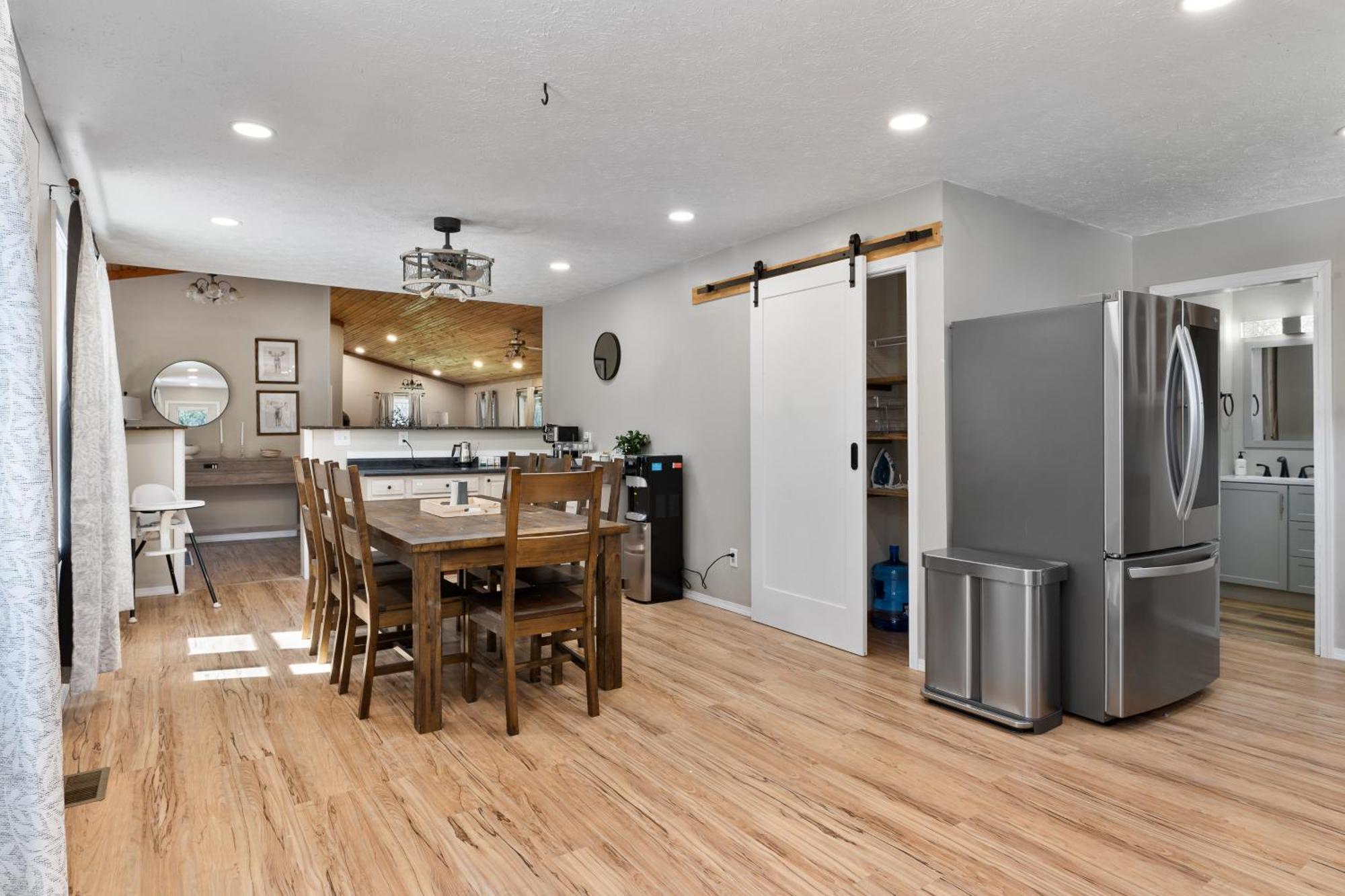 Spacious Cabin Near Hocking Hills And Caves With Hot Tub And Firepit Laurelville Dış mekan fotoğraf