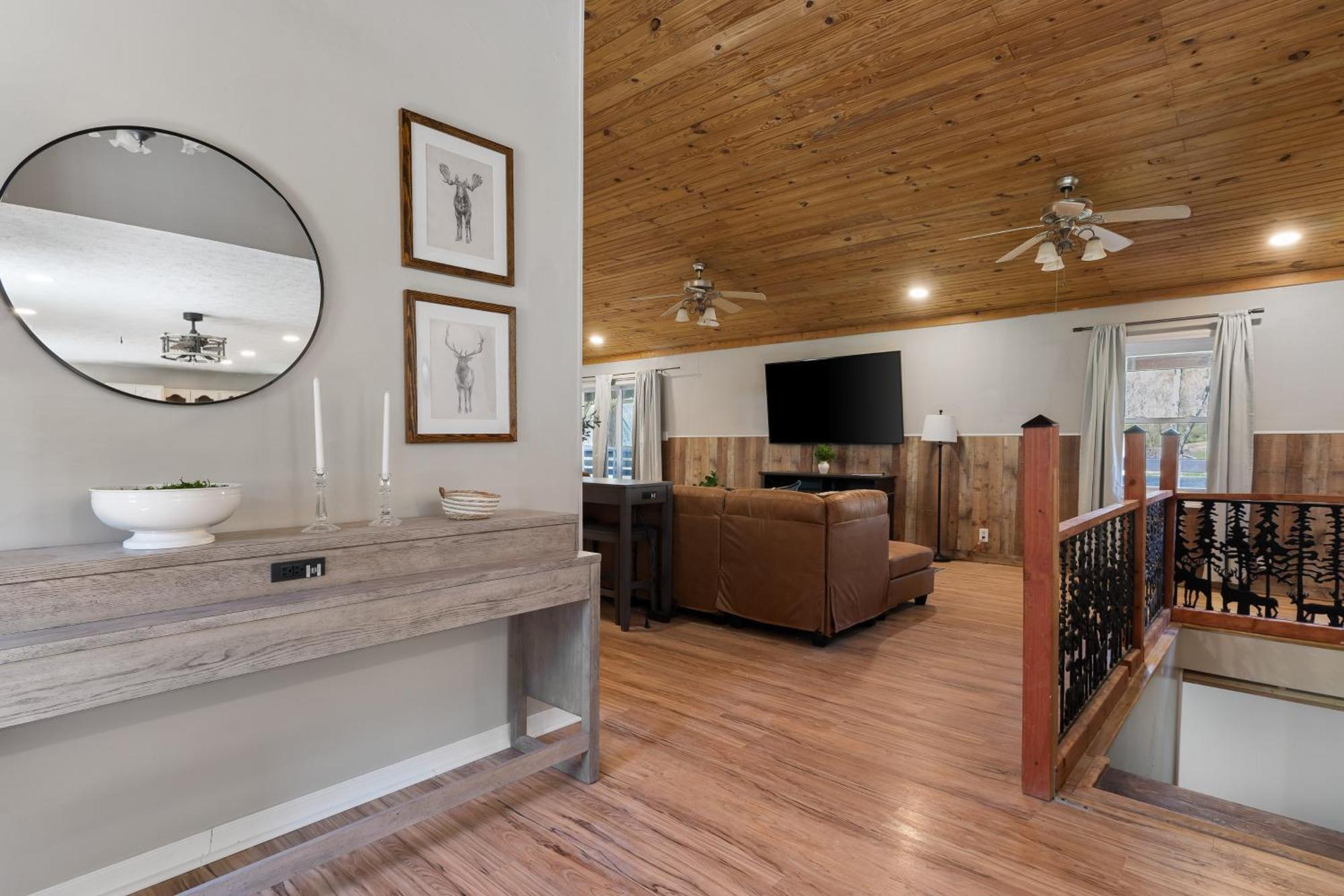 Spacious Cabin Near Hocking Hills And Caves With Hot Tub And Firepit Laurelville Dış mekan fotoğraf