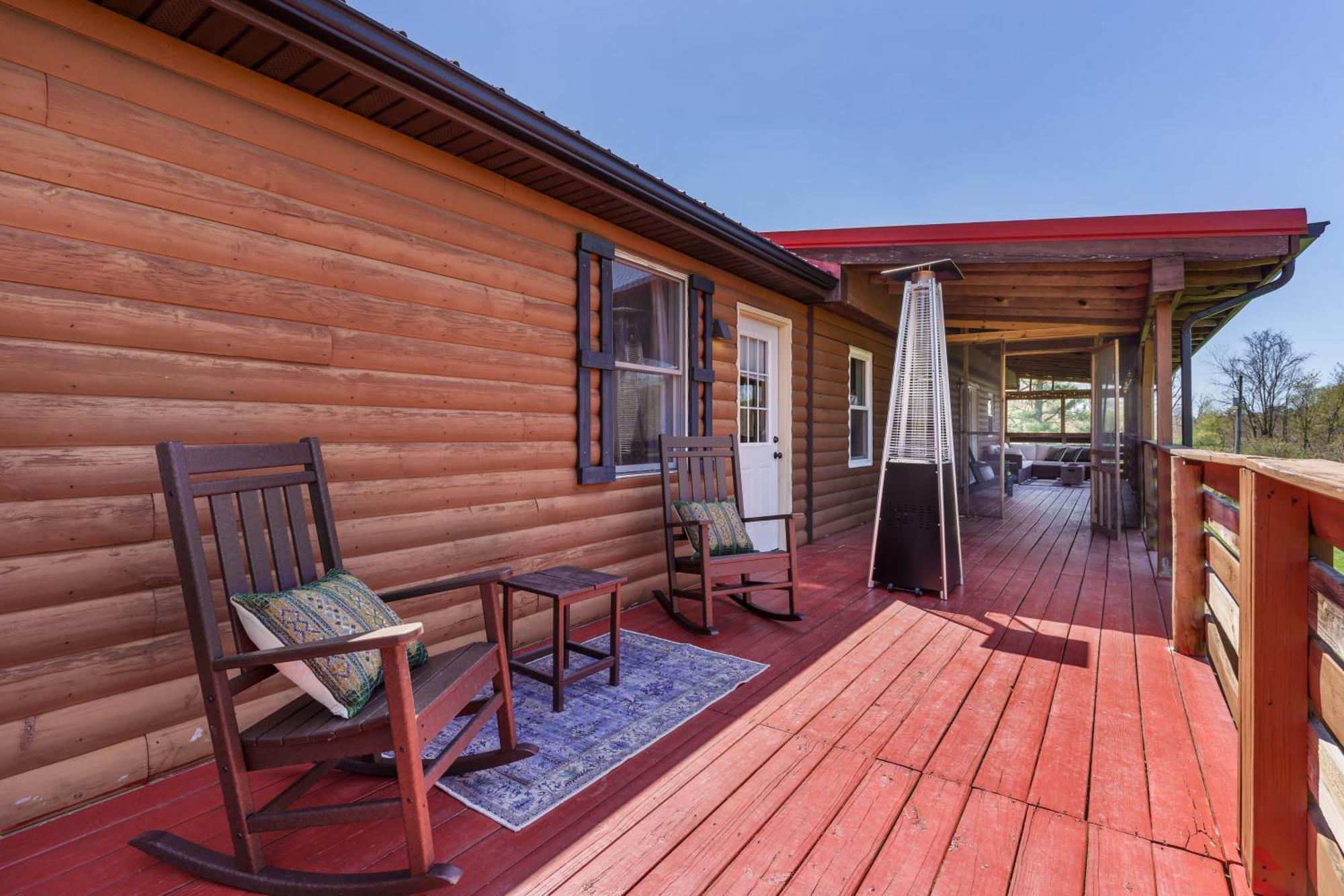 Spacious Cabin Near Hocking Hills And Caves With Hot Tub And Firepit Laurelville Dış mekan fotoğraf