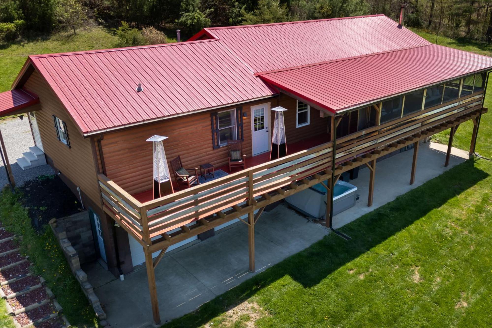 Spacious Cabin Near Hocking Hills And Caves With Hot Tub And Firepit Laurelville Dış mekan fotoğraf